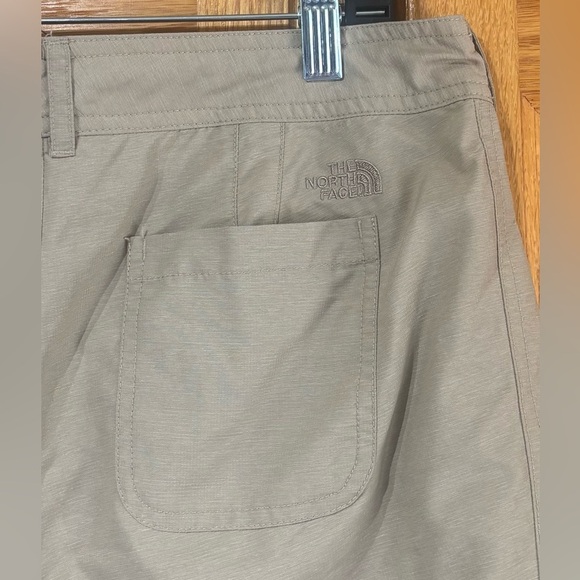 The North Face Women's Ripstop Water Resistant Beige Capri Hiking Trail Pants 6 - Picture 6 of 9